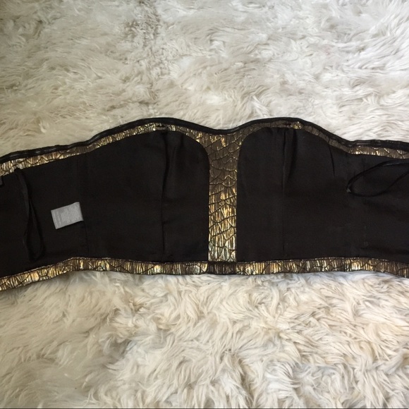 Sparkle & Fade Sleeveless Crop Top - Picture 5 of 8